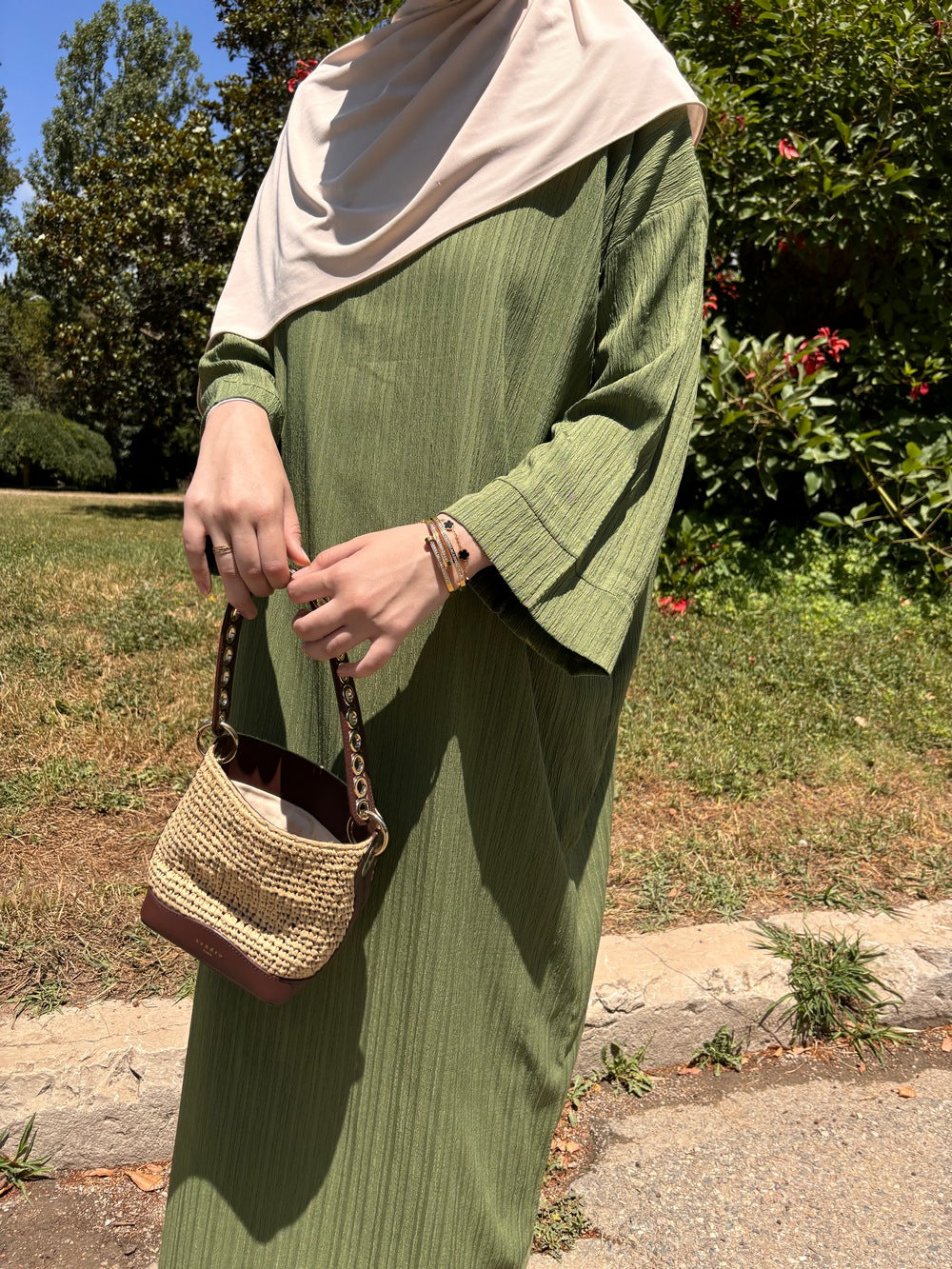Abaya simple Leenah Vert Kaki